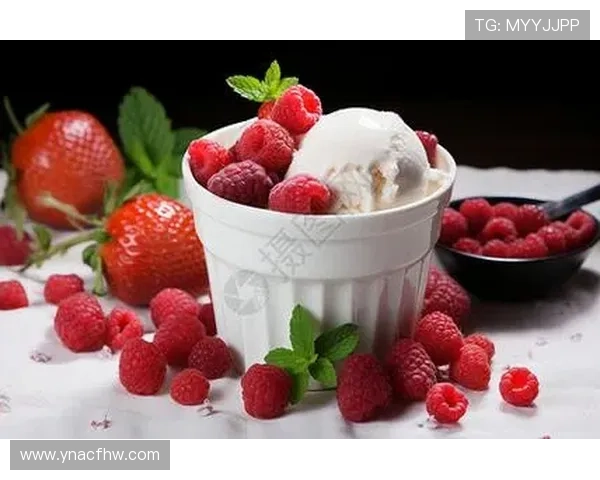 冰淇淋与足球的完美结合足球明星代言甜蜜夏日享受